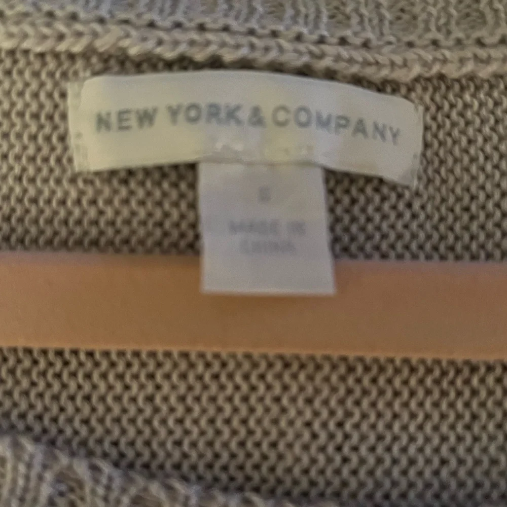 NY&CO Gray 3/4 Sleeve Sweater NWOT - Picture 4 of 4